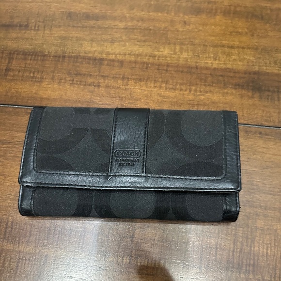 Coach Wallet - Picture 1 of 1